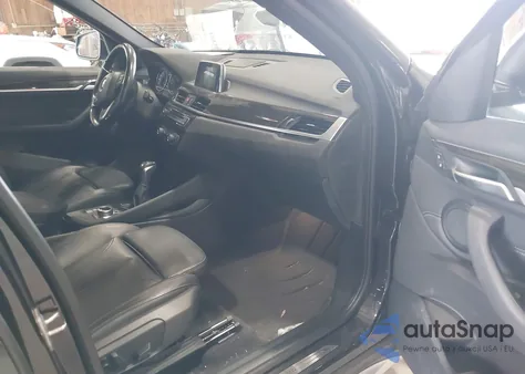 2018 BMW X1 xDrive28I z USA, uszkodzony, nr VIN WBXHT3C32J5F89211